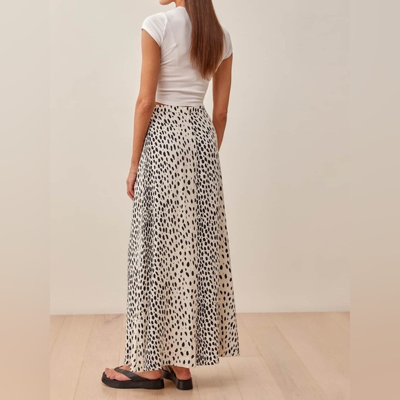 Reformation Snow Leopard Print Vista Maxi Skirt - Picture 3 of 9